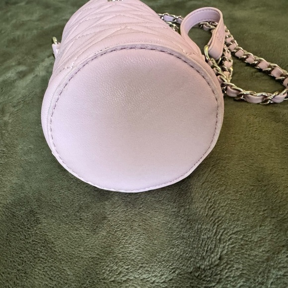Steve Madden Pink Diamond
Quilted Faux Leather Quench
Water Bottle Cross… - Picture 3 of 6